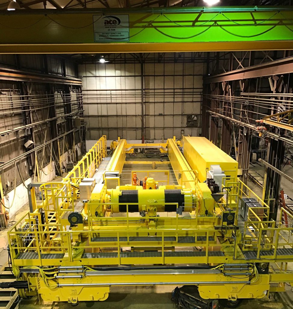 Concrete Crane - Overhead 26 Ton Bucket Crane